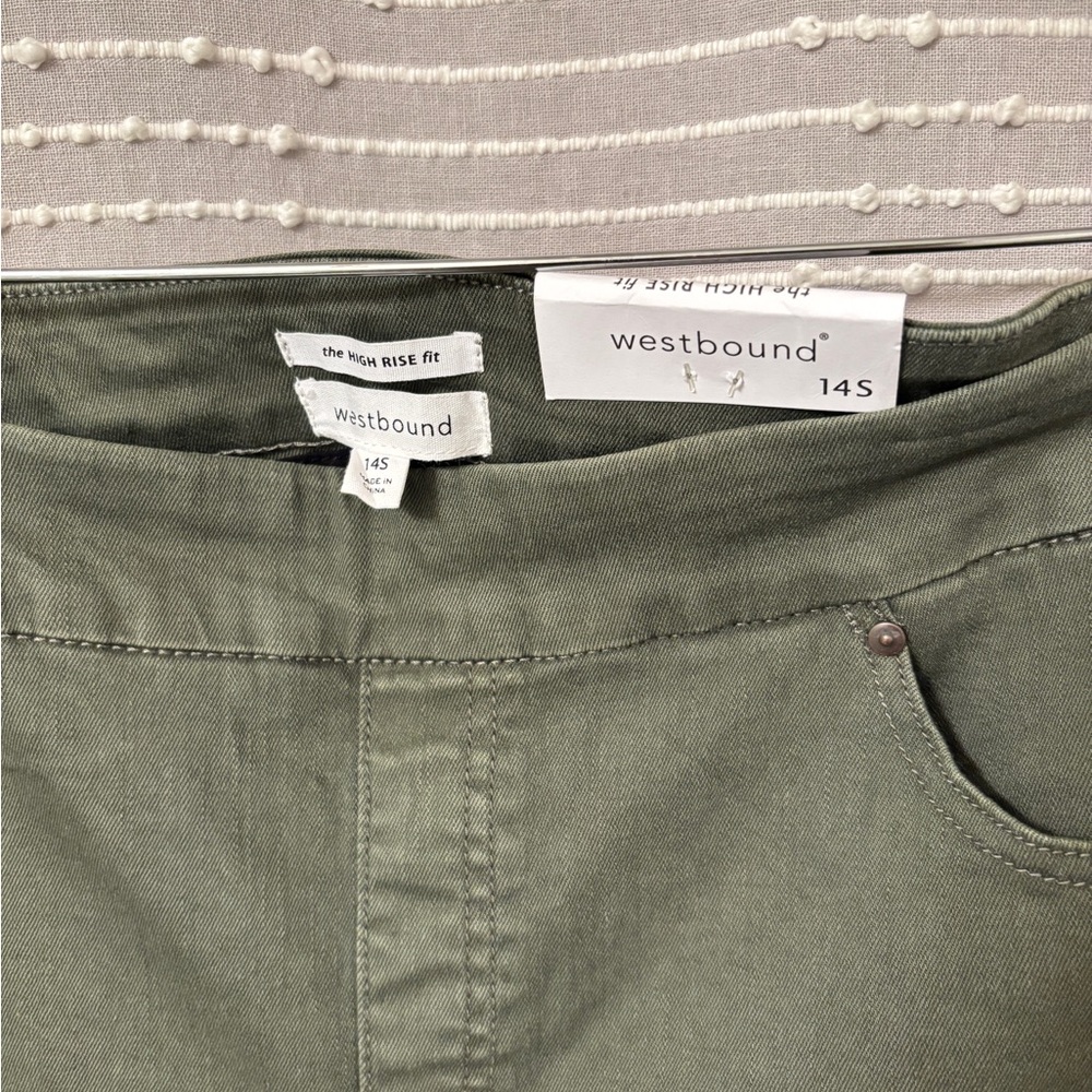 Westbound skinny ripped jeans olive green size 14 short